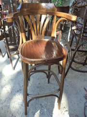 Продам деревянные барные стулья б/у